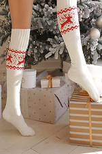 Weiße Weihnachtsstrümpfe mit Hirsch M-SOCKS 2040217 Foto №3