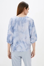 Голубая оверсайз блуза в разводы с укороченными рукавами фонариками Garne 3038217 фото №3