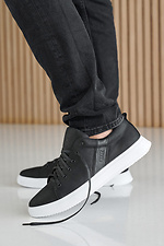 Męskie skórzane sneakersy wiosenno-jesienne w kolorze czarnym  2505220 zdjęcie №1
