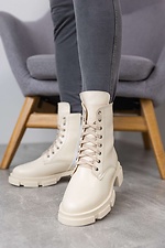 High winter ankle boots on a massive platform  8019225 photo №2