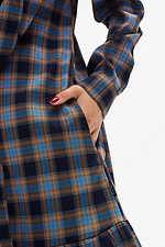Kariertes Kleid mit blauem Volant Garne 3041228 Foto №6