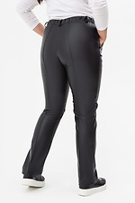 Женские классические брюки из эко-кожи черного цвета Garne 3041231 фото №11