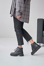 Schwarze Damen-Lederstiefel für die Übergangszeit  4206234 Foto №2