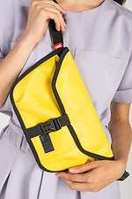 Прямокутна сумка на пояс бананка зі шкірзамінника жовтого кольору на два відділення GEN 9005236 фото №2
