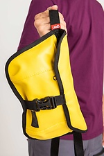 Прямокутна сумка на пояс бананка зі шкірзамінника жовтого кольору на два відділення GEN 9005236 фото №6