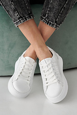 Skórzane sneakersy damskie w kolorze wiosna-jesień w kolorze białym.  2505245 zdjęcie №6
