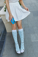 Bawełniane podkolanówki w kolorze niebieskim z białym wzorem M-SOCKS 2040246 zdjęcie №1