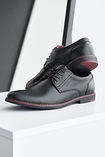 Klassische schwarze Schuhe aus echtem Leder  8019246 Foto №1