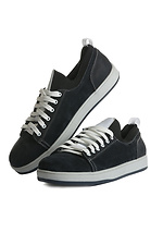 Blaue Nubuk-Sneakers mit weißen Flats und Schnürsenkeln  4205255 Foto №3