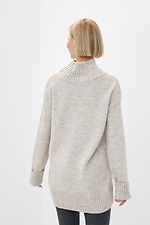 Бежевый шерстяной свитер оверсайз с высоким горлом  4038261 фото №3