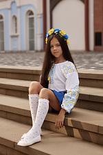 Weiße, durchscheinende Kniestrümpfe für Kinder mit blauen und gelben Punkten M-SOCKS 2040265 Foto №4