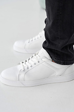 Męskie sneakersy skórzane wiosna-jesień w kolorze białym.  2505267 zdjęcie №4