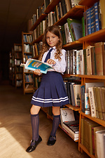 Dunkelblaue durchbrochene Kniestrümpfe für Kinder M-SOCKS 2040274 Foto №3