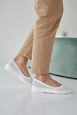 Women's summer white leather loafers  2505283 photo №10