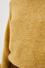 Зимний вязаный свитер оверсайз с высоким воротником и широкими рукавами  4038287 фото №4