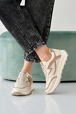 Damensneaker aus milchigem Leder für Frühling und Herbst 2505295 Foto №6