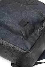 Маленький женский рюкзак в рисунок с внешним карманом цвета хаки GARD 8011311 фото №10
