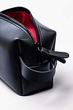 Косметичка з екошкіри чорного кольору 8046312 фото №6