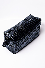 Косметичка лакова з екошкіри чорного кольору 8046313 фото №1