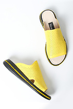 Perforated yellow leather slip-on slippers  4205324 photo №3