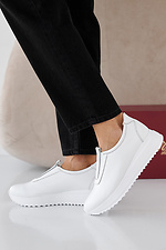 Damen-Sneakers aus weiem Leder fr Frhling und Herbst  2505325 Foto №4
