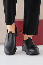 Damen-Ledersneaker Frühling-Herbst schwarz 2505331 Foto №2