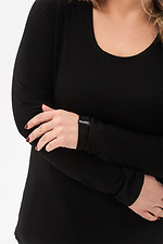 Schwarzes, tailliertes Strickoberteil von NIKKI mit langen Ärmeln Garne 3043336 Foto №4