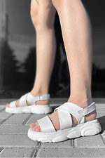 Chunky white leather sandals in sporty style  4205338 photo №5