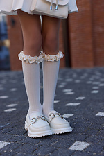 Milchige Kinderkniestrümpfe mit Bandrüsche M-SOCKS 2040341 Foto №4