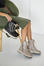 Damen-Winterstiefel aus beigem Leder  2505348 Foto №6