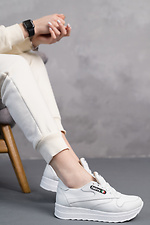 Белые кожаные кроссовки на платформе для города  8018367 фото №8