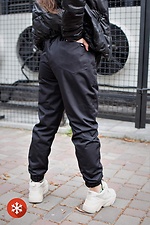 Теплые спортивные штаны джоггеры на флисе в черном цвете Without 8048368 фото №4