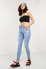 Hellblaue Stretch-Jeans mit Kratzern  4014373 Foto №4