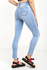 Голубые стрейчевые джинсы с царапками  4014373 фото №7