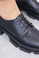 Черные женские туфли из натуральной кожи на платформе 8019374 фото №4
