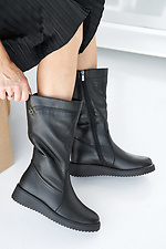 Damen-Winterstiefel aus schwarzem Leder  2505375 Foto №6