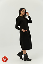 Черное теплое платье баллон с начесом из хлопкового трикотажа Garne 3039375 фото №2