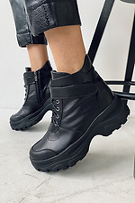 Black autumn boots on a massive platform  8018376 photo №2
