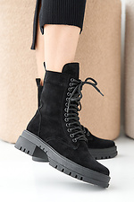 Winterstiefel fr Damen aus schwarzem Wildleder 2505379 Foto №1