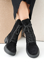 Winterstiefel fr Damen aus schwarzem Wildleder 2505379 Foto №5