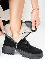 Winterstiefel fr Damen aus schwarzem Wildleder 2505379 Foto №9
