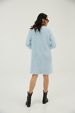 Мохнатое платье-свитер длиной до колен из трикотажа "травка" голубого цвета Garne 3039379 фото №4
