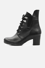 Классические черные кожаные женские ботинки на каблуке  4205379 фото №1
