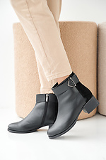 Schwarze Damen-Lederstiefel fr Frhling und Herbst 2505383 Foto №6