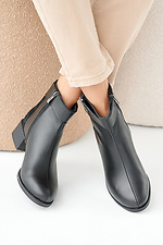 Schwarze Damen-Lederstiefel fr Frhling und Herbst 2505383 Foto №7