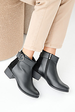 Schwarze Damen-Lederstiefel fr Frhling und Herbst 2505383 Foto №8