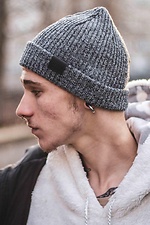 Теплая вязаная шапка серого цвета с отворотом Custom Wear 8025383 фото №3