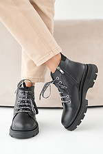 Schwarze Damen-Lederstiefel fr Frhling und Herbst 2505384 Foto №4
