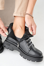 Schwarze Damen-Lederstiefel fr Frhling und Herbst 2505384 Foto №8