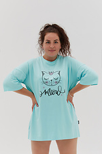Übergroßes türkisfarbenes T-Shirt-Hauskleid mit Aufdruck Garne 3041385 Foto №1
